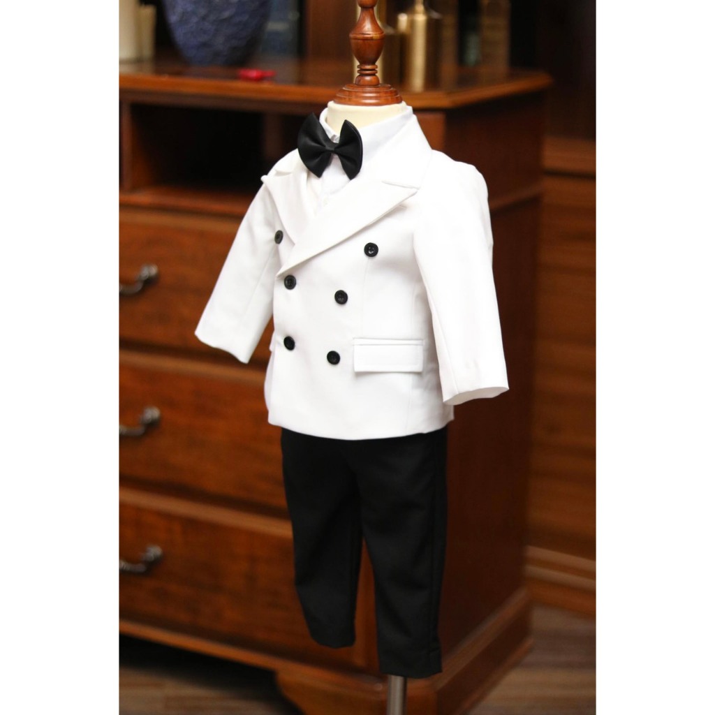 Set vest trắng 6 khuy+quần đen