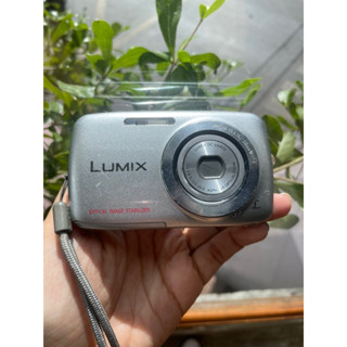 Máy ảnh digital Lumix DMC S1