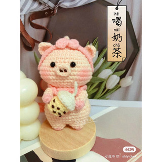 Móc khoá heo uống trà sữa/ heo len handmade