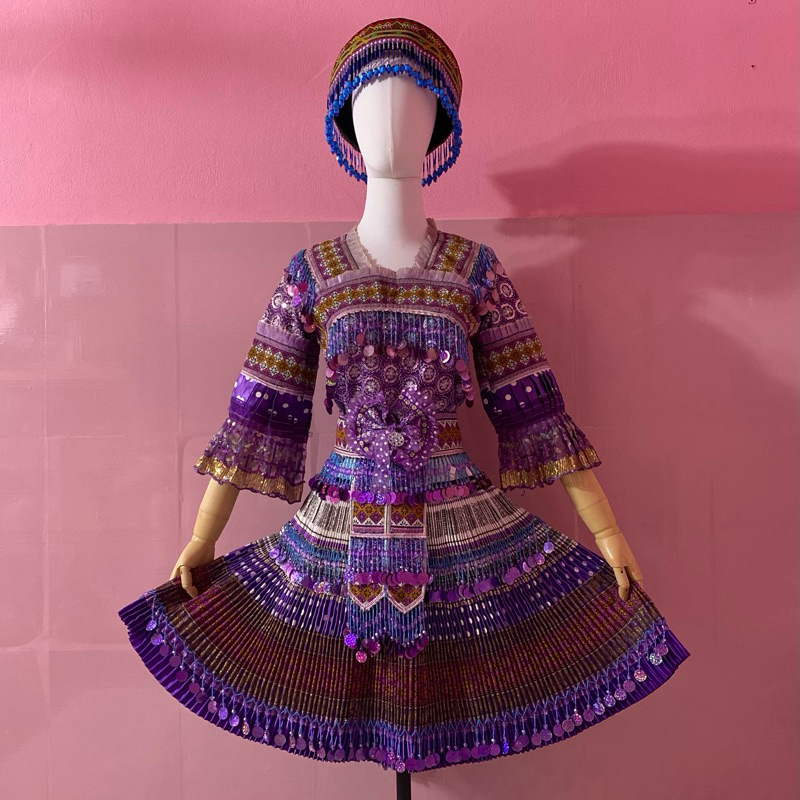 [HÀNG CŨ THANH LÝ] Trang phục dân tộc Hmong full set kèm mũ đồ cũ giá thanh lý.