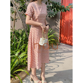 Đầm caro dáng midi phối dây eo