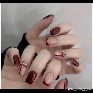 Móng Giả Thiết Kế Phom Thang Đính Đá thiết kế cô dâu, đi tiệc sang chảnh