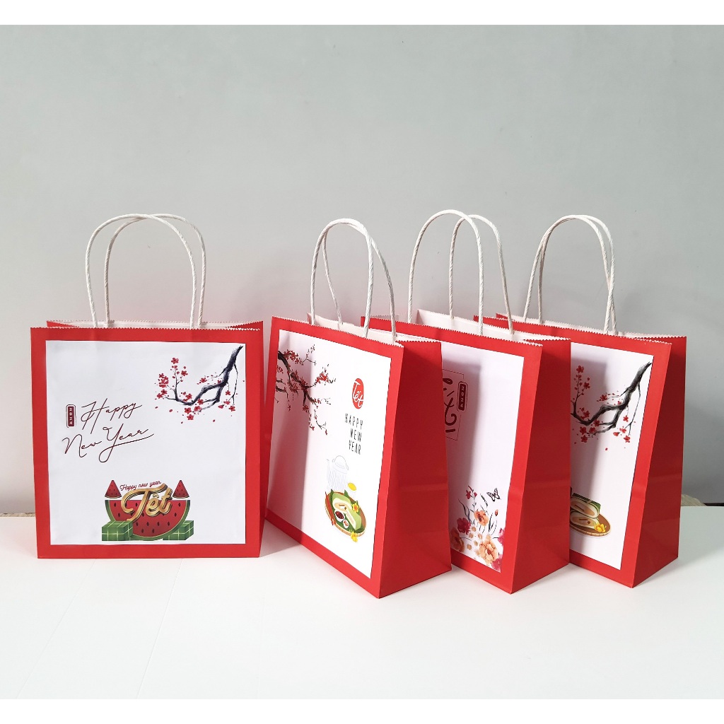 Túi giấy đựng quà Tết màu đỏ size19.5x20.5x8 - 5 cái