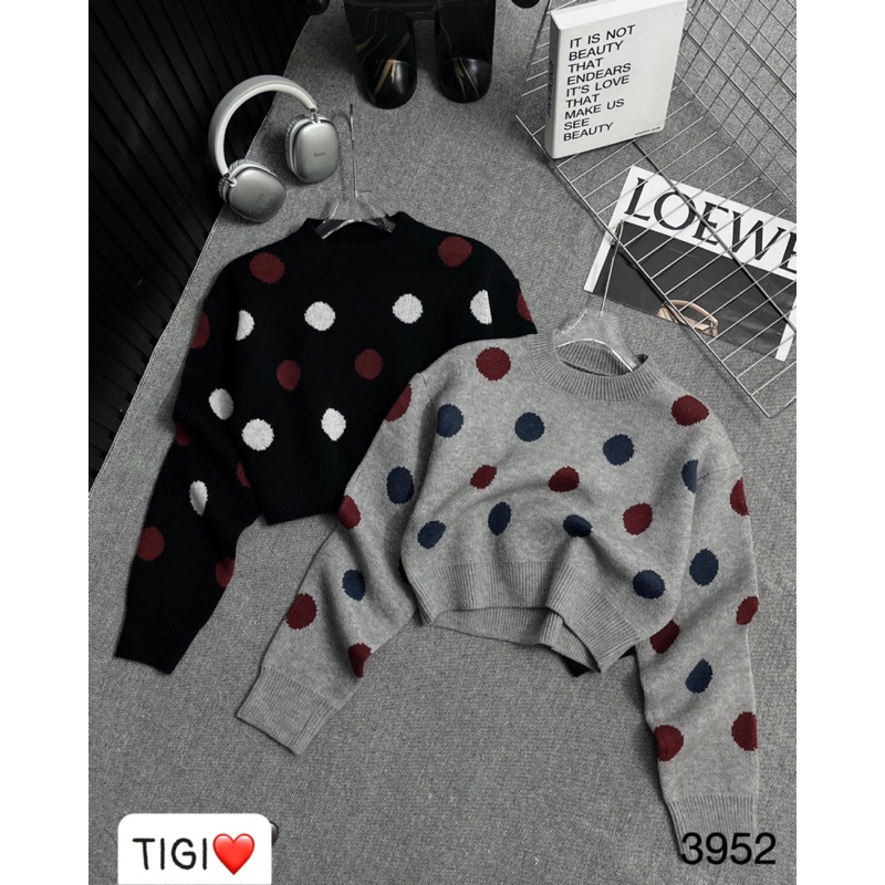 Áo Len Chấm Bi Croptop Hà Thu Hoàng