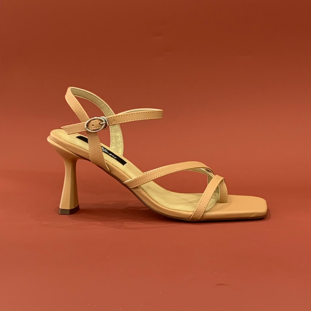 Giày sandal nữ sỏ ngón quai mảnh xéo cao gót 7cm MT3250