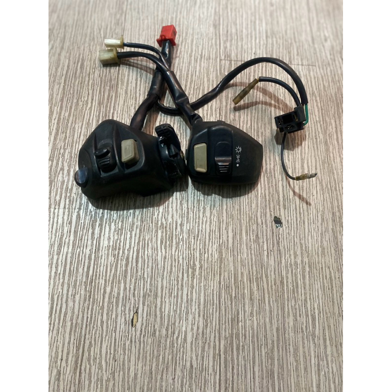 công tắc zin exciter135 (hàng đã qua sử dụng)