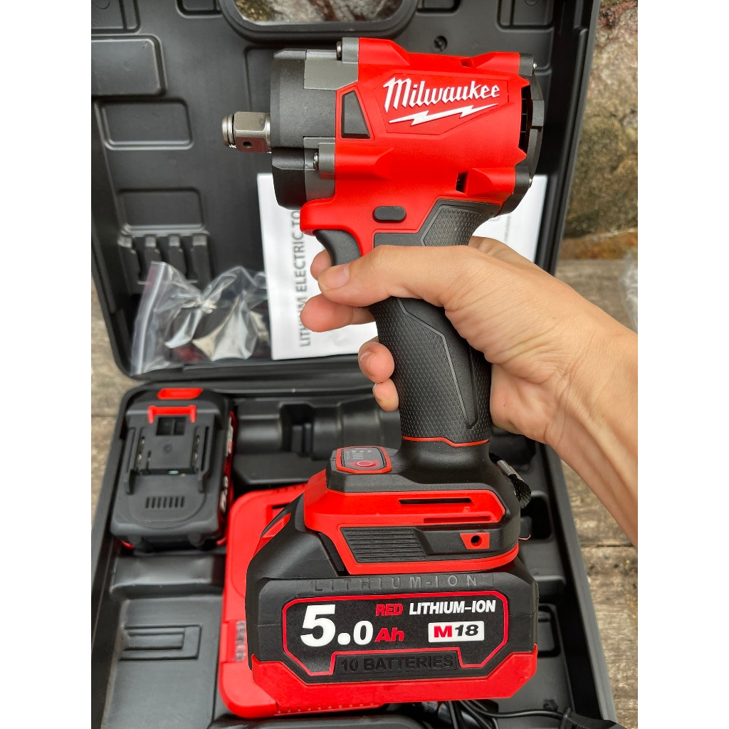 Máy siết ốc bulong MILWAUKEE M18 2855 lực siết 480Nm chân pin phổ thông