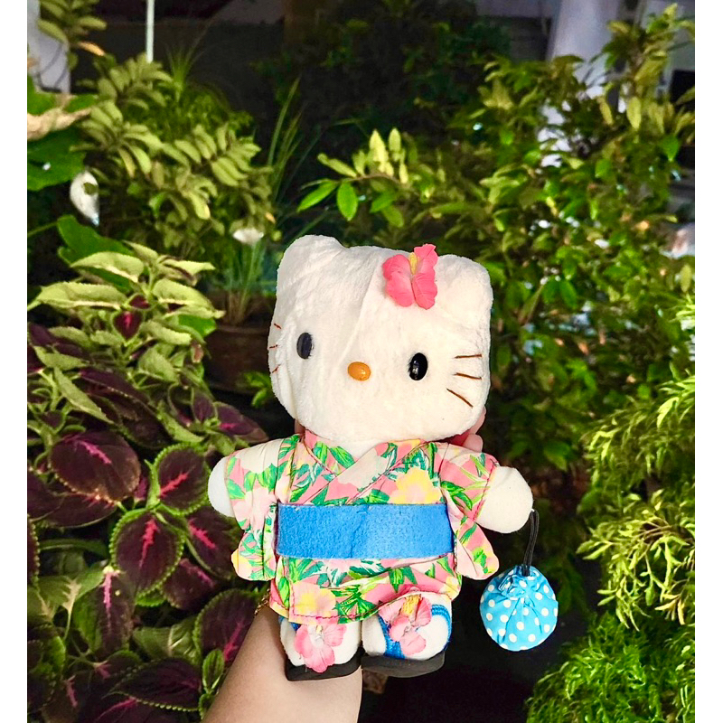 Gấu bông Kitty mặc kimono xinh