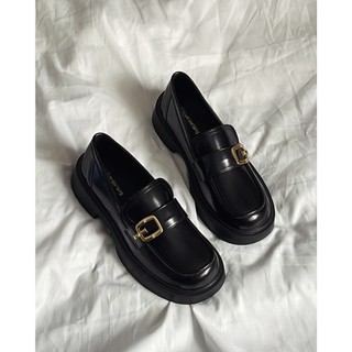 Giày loafer nữ da bóng đính khuy phong cách tối giản mũi vuông sobe shoes đế cao 3 cm