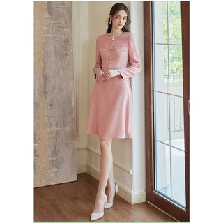 Đầm trơn công sở thiết kế tối giản cổ tròn