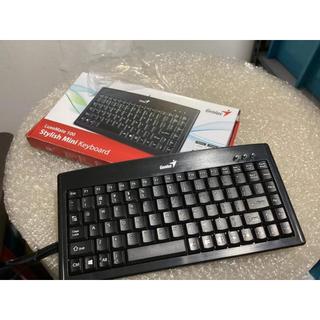 Bàn phím Genius Luxemate 110 (USB, Có dây)