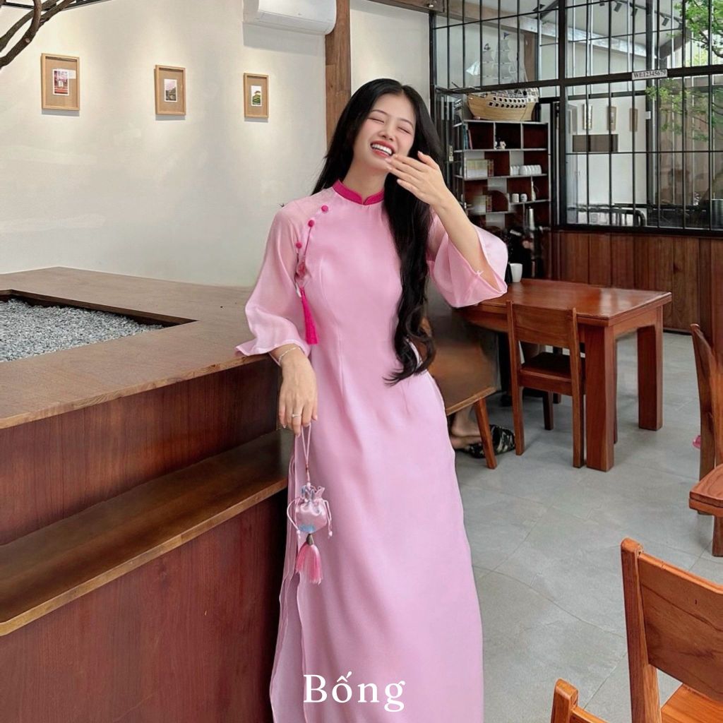 Áo dài cách tân bốn tà màu hồng phấn thiết kế kèm quần
