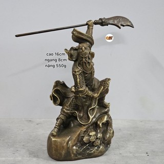 Tượng Quan Công múa võ bằng đồng phong thuỷ