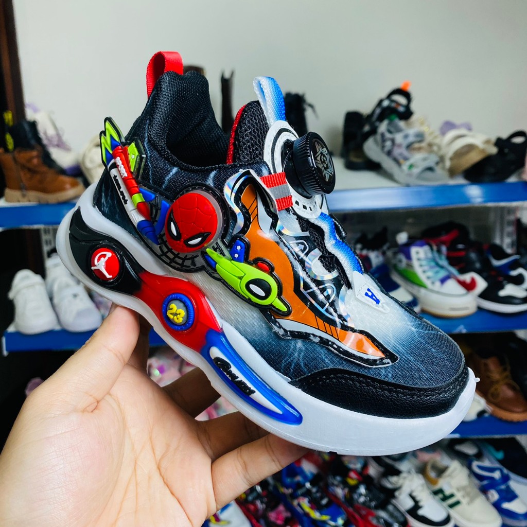 Giày siêu nhân có đèn khóa vặn giày thể thao bé trai nhẹ êm