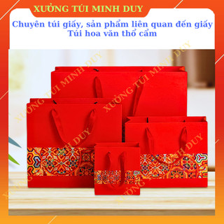 Túi quà tặng,túi đựng quà tết, túi giấy cứng màu đỏ hoa văn thổ cẩm, nhiều kích thước