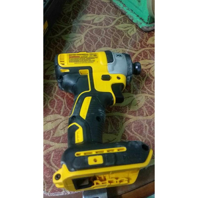 Máy bắn vít Dewalt 887 (Made in USA)