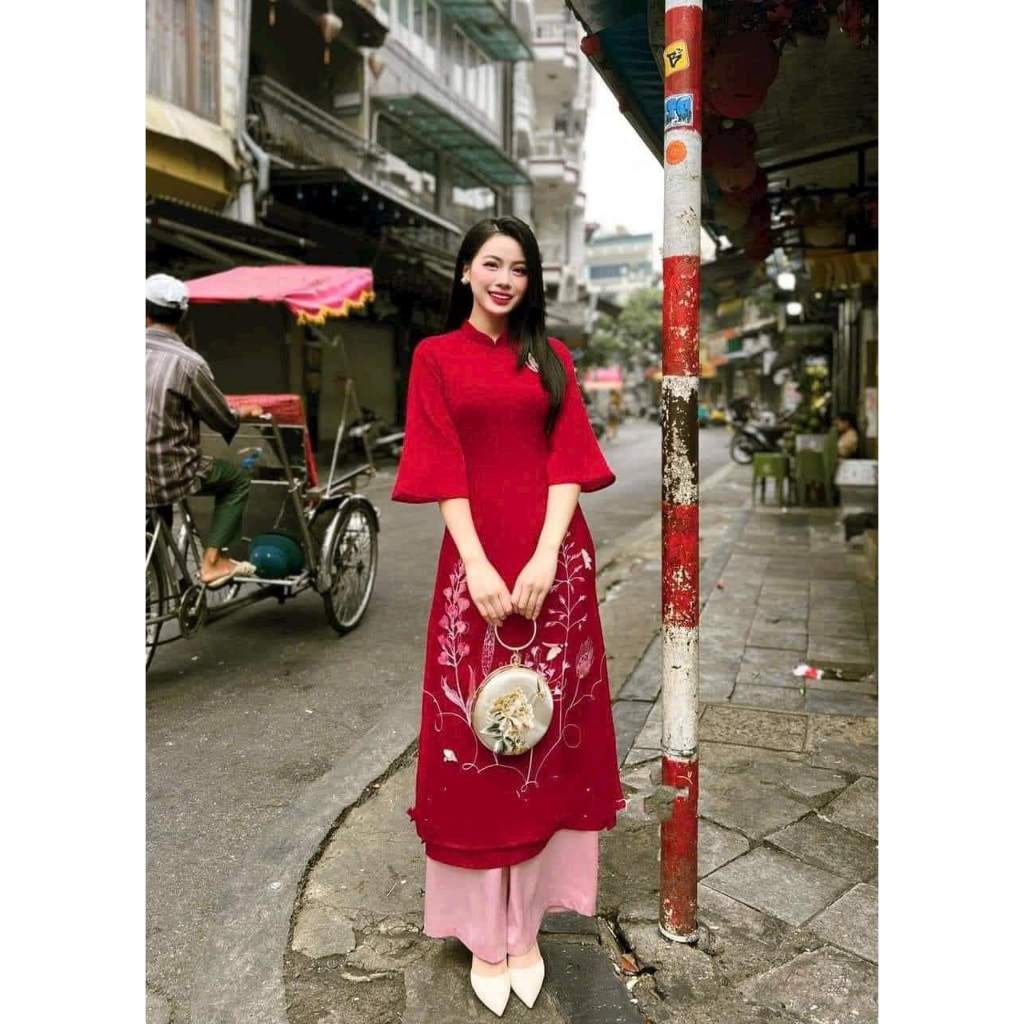 Áo dài cách tân nữ vải tơ ánh đỏ 4 tà lót lụa,thêu đính hoa bướm trắng