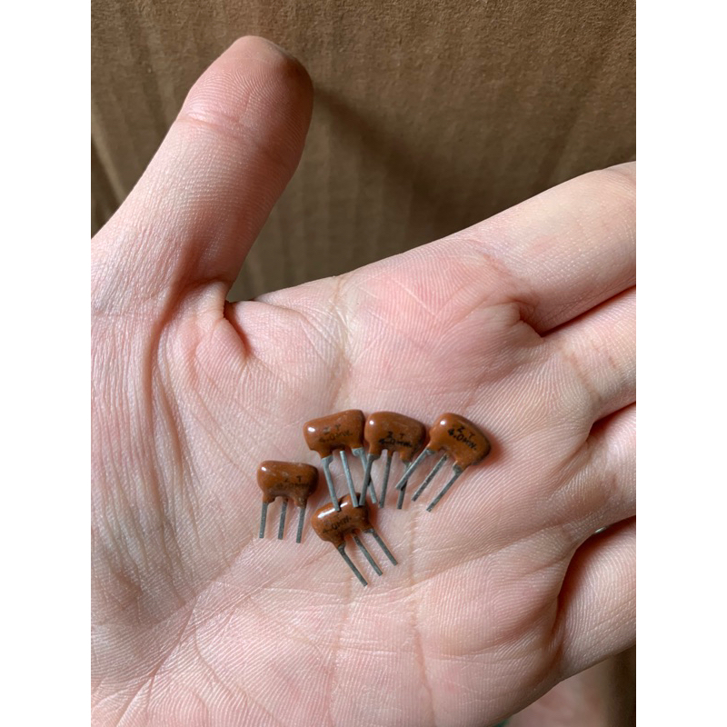 10 con thạch anh 4M 3 chân