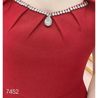 Đầm EMY EM7452 Xoè Đỏ Kết Hạt Cổ