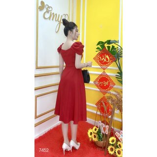 Đầm EMY EM7452 Xoè Đỏ Kết Hạt Cổ