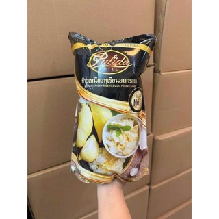 Xôi xoài và sầu riêng sấy khô Thái Lan