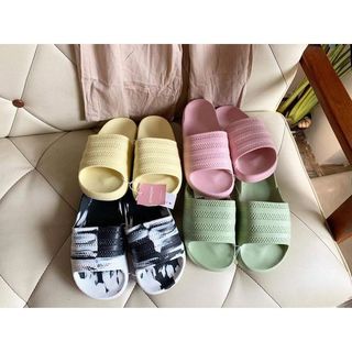 G4357 - Dép đúc Adi-das, siêu nhẹ dẻo, đi êm chân, màu trẻ trung