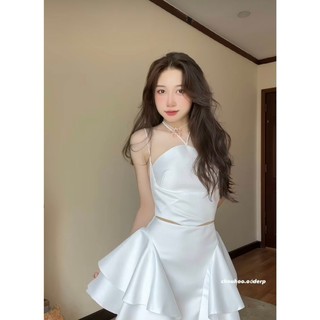 Đầm trắng dây cổ yếm bèo tầng 2 dây xòe đuôi cá