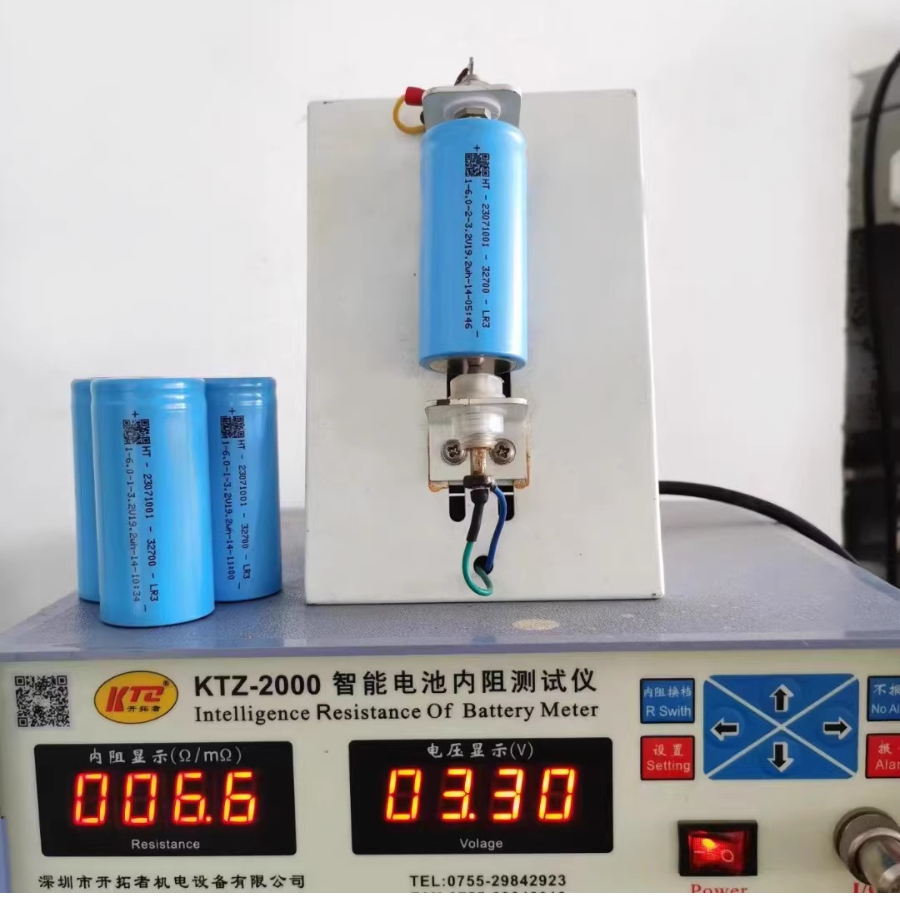 Pin lithium sắt 32700- 3.2V 6.0Ah