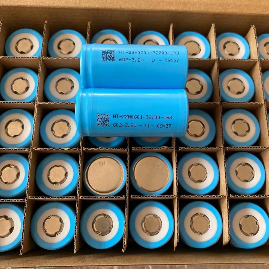 Pin lithium sắt 32700- 3.2V 6.0Ah