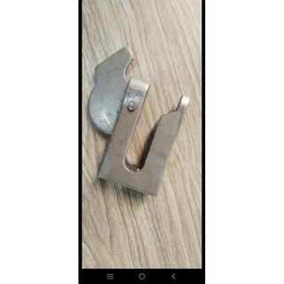 GIÁ RẺ. Khoá đồng tiền, chốt khoá cửa tự động , khoá gắn ở cửa chuồng heo, gà. chốt quả đào