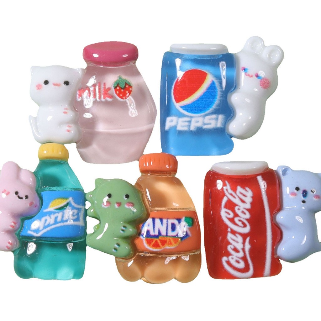 Charm  slime/ Dụng Cụ Charm Trang Trí  Bé Thú Ôm Chai Nước - Giá 1 cái