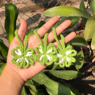 Móc khoá cỏ bốn lá