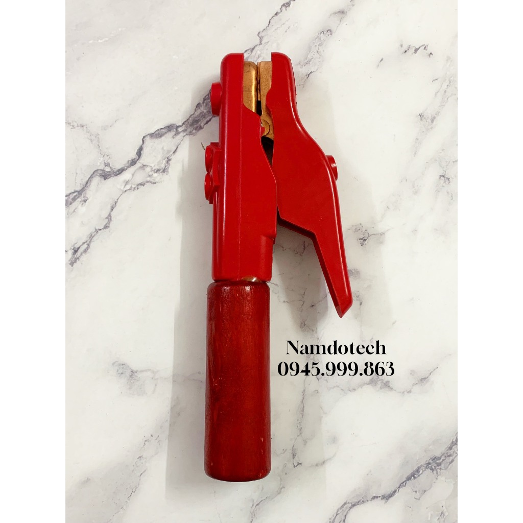 Kìm hàn cán gỗ 600A dùng trong máy hàn que