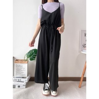 Jumpsuit dáng oversize phong cách Hàn Quốc