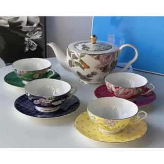 "Bộ ấm + 4 tách ly trà gốm sứ Wedgwood Tea Garden Collection"
