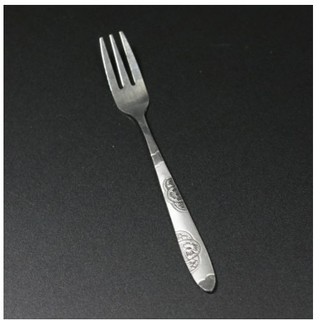 Dĩa inox ăn hoa quả đa năng