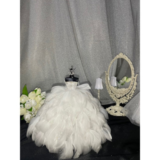 Mô hình váy cưới lông vũ mini