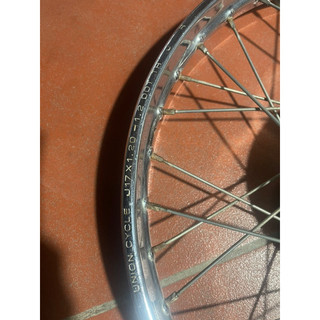 vành trước xe wave,zem tàu(hàng cũ tháo xe )