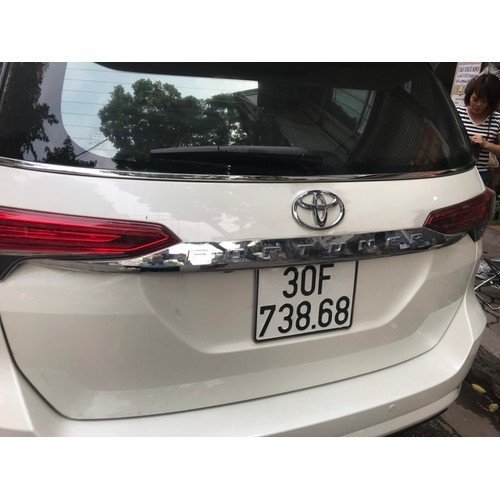 Ốp tay cốp ốp đít cốp, ốp cốp, thanh ngang cốp biển số Toyota Fortuner 2019 2020 2021