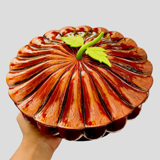 Hộp đựng mứt Tết dáng quả bí ngô, khay đựng bánh kẹo mứt Tết nhựa giả gỗ