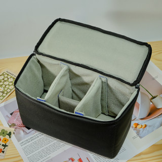 Túi chống sốc cho máy ảnh.