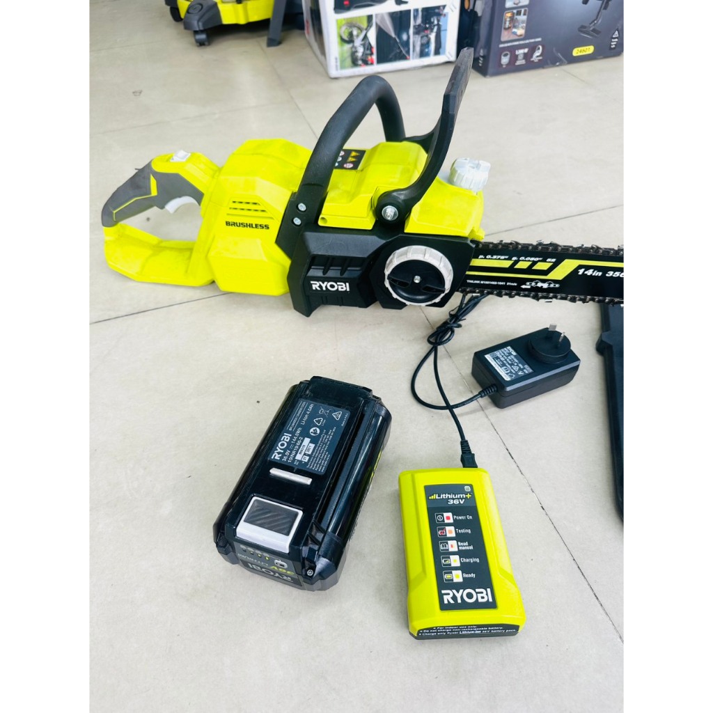 Máy cưa xích pin 36v  PIN 4ah rcs36x4