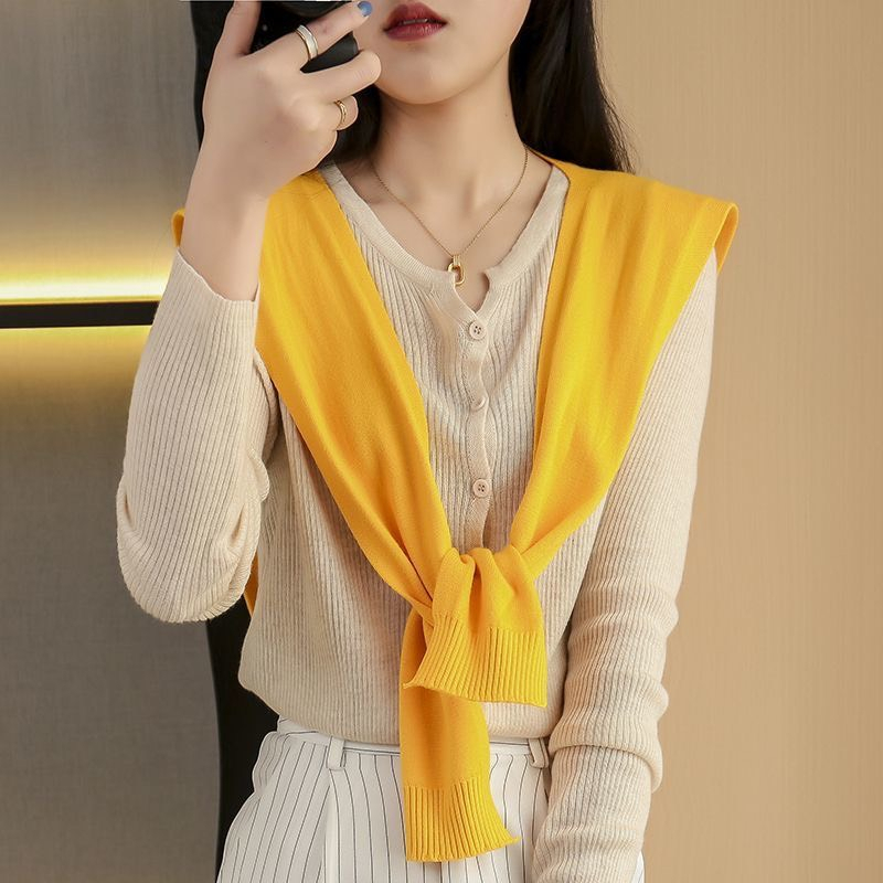 Khăn khoác Choàng Kiểu Trơn Nhiều Màu Đẹp Dễ Mặc Phù Hợp Với Mọi Kiểu Người Vibe Vintage Cổ Điển Hằng Ngày | Tongthaochi