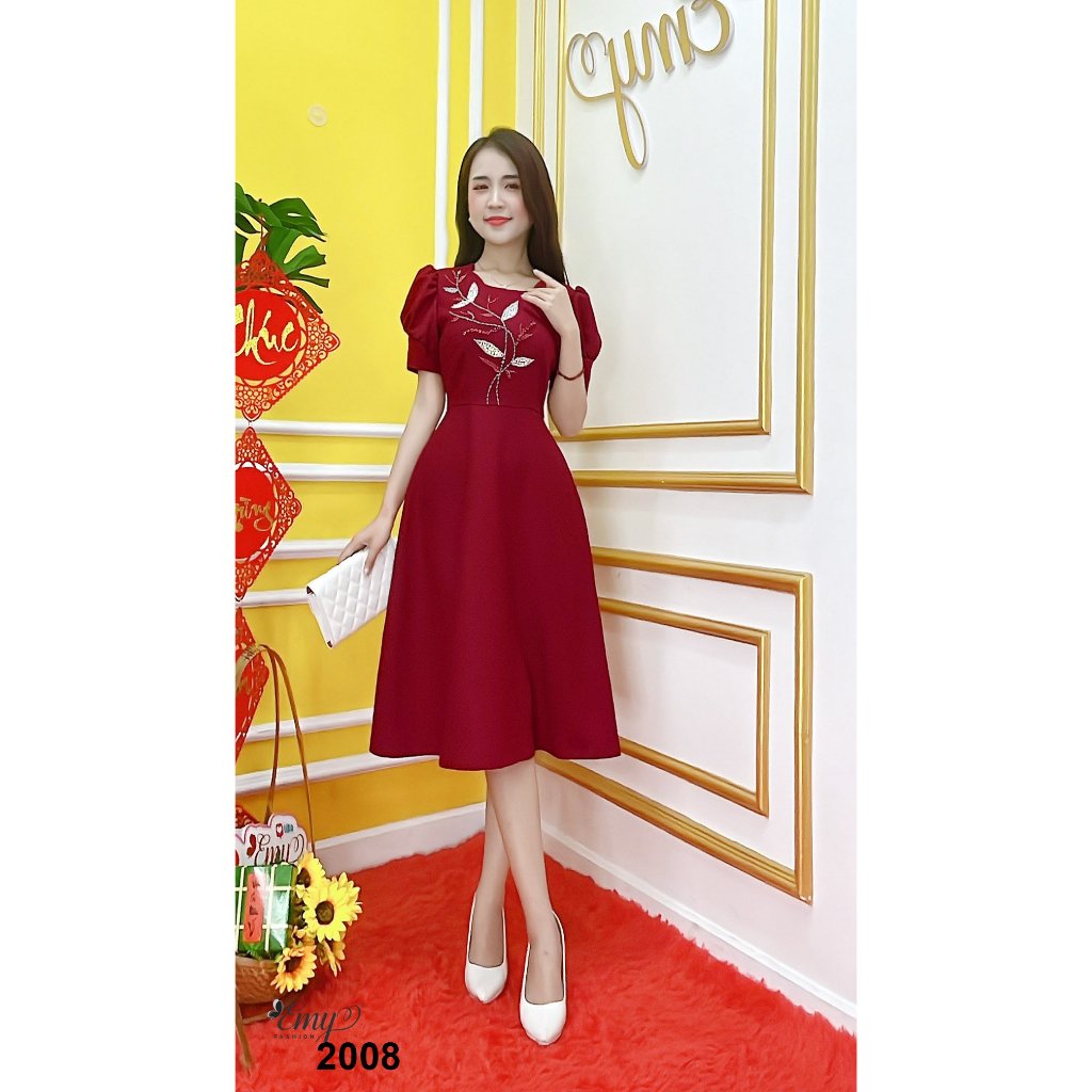 Đầm EMY EM2008 Xoè Đỏ Kết Hạt