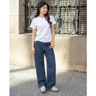  Bộ Đôi Outfits Hiện Đại Quần Ống Rộng Loose Jeans Dark Blue Và Áo Thun White BabyTee, Tặng Túi Tote