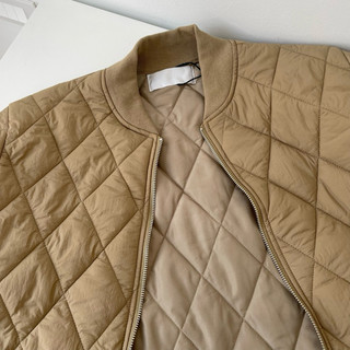 Áo bomber phao trần trám