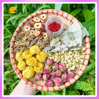 Trà ngủ ngon saffron thảo mộc gồm trà saffron, hoa cúc, lá sen, cỏ ngọt, nụ hồng..