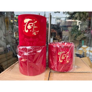 Trụ nhung chữ Tết cắm hoa, trang trí Tết
