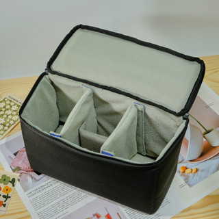 Túi chống sốc cho máy ảnh.