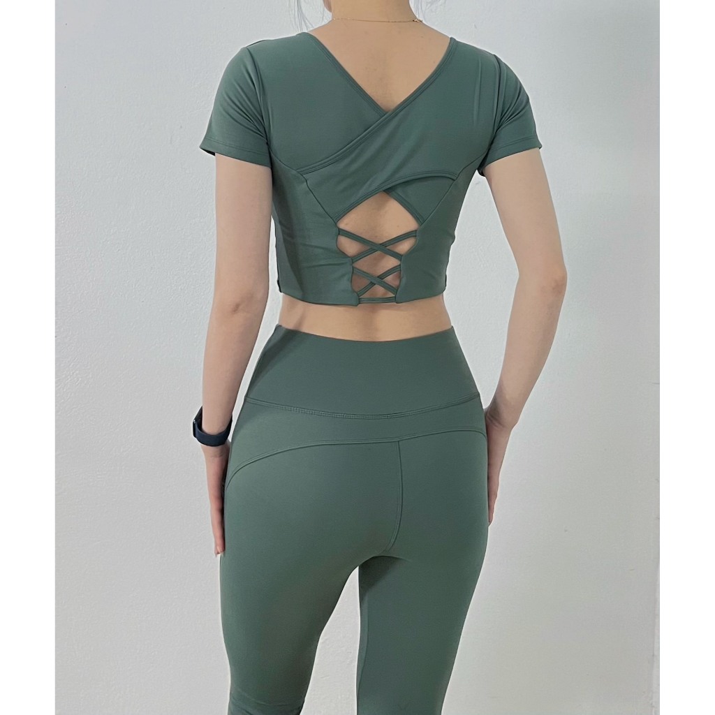 Đồ tập gym nữ, đồ tập yoga - Set quần dài và áo croptop ngắn tay lưng đan chéo chất vải thun co giãn  tặng kèm mút(D35)